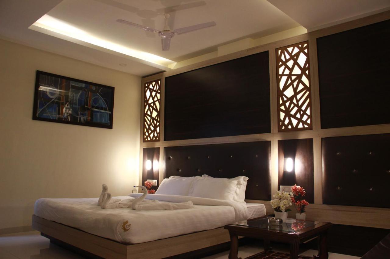 Hotel Dayal Shree Paradise Bhopal Bagian luar foto