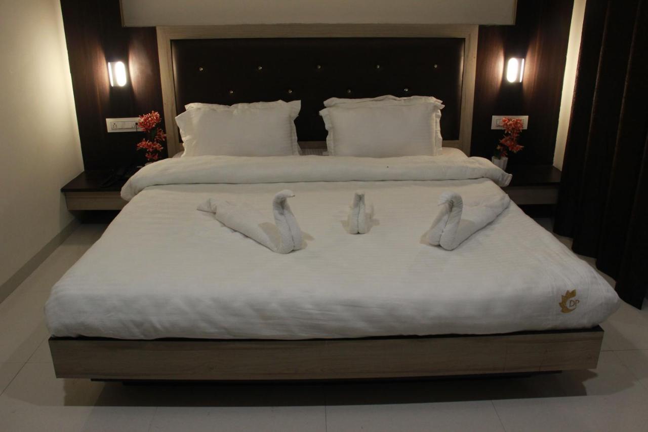 Hotel Dayal Shree Paradise Bhopal Bagian luar foto